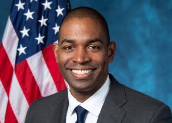 NY Lieutenant Governor Urges Biden to Step Aside, Challenging Party Unity