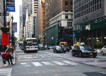 Mayor Adams Announces Agreement with Uber and Lyft, Drivers Criticize Deal