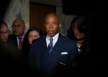 Judge Halts Mayor Eric Adams’ Trial, Appoints Conservative Attorney to Challenge Case Dismissal