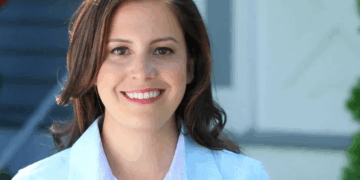 Elise Stefanik Enters New York Governor Race, Targets Hochul’s Record